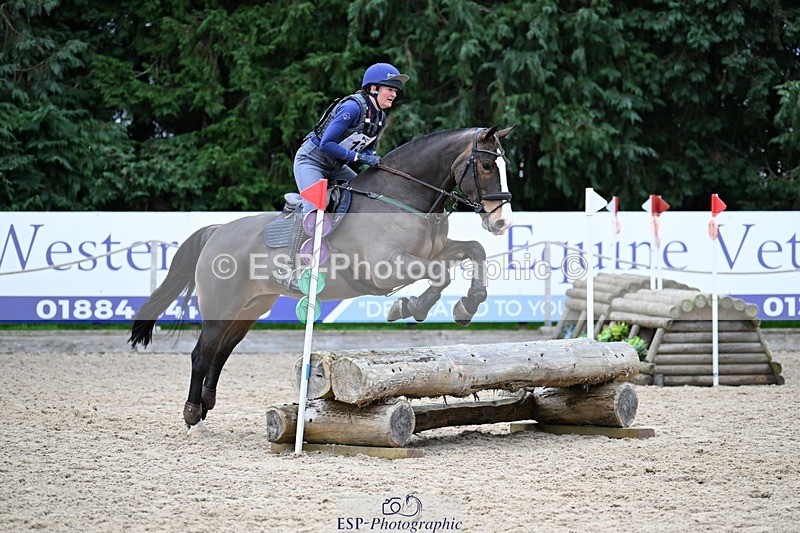 241116-121212-01282 - Cls 2 80-85cm 11.30 to End