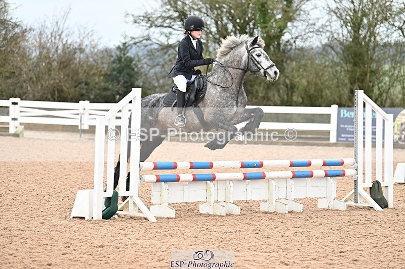 240309A-100505-00011 - Cls 1 Pony Intro 70cm