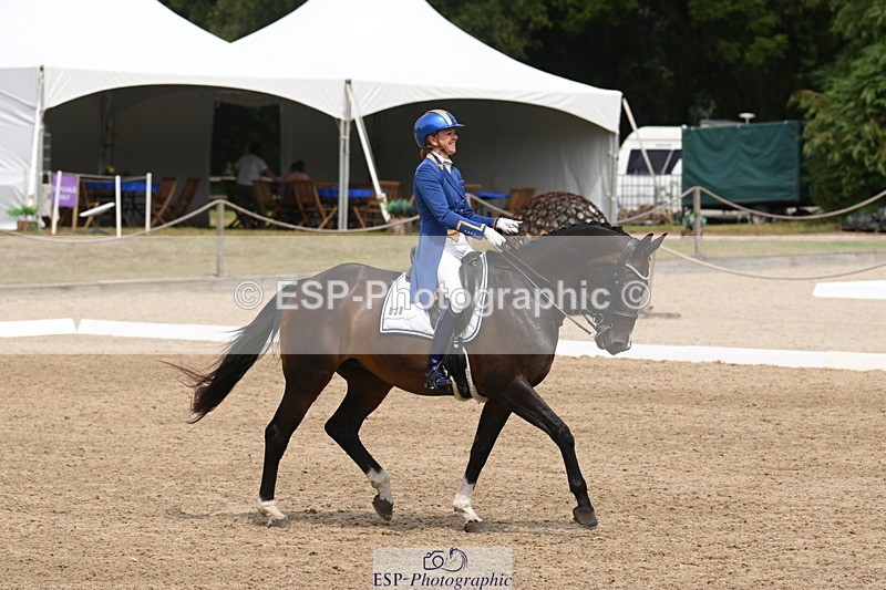 250719A-140319-05882 - 038-Natasha.Collings-Costello-Dovevale.Tender.Dove