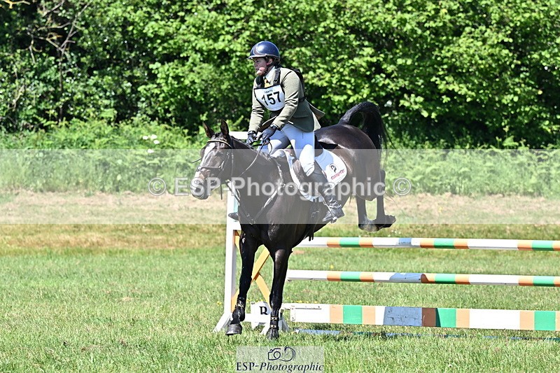 250522B-121233-01960 - 157-SHANNONDALE.LUIGI-Lizzie.Luxton