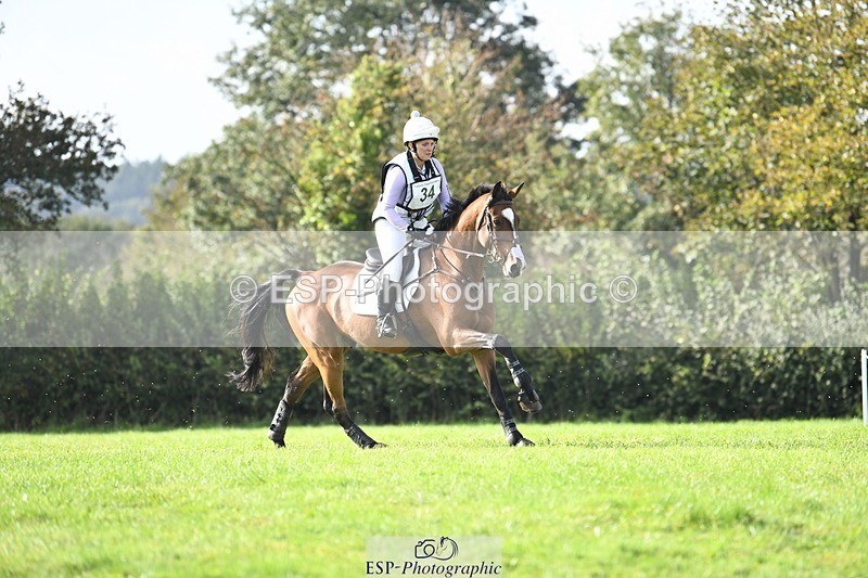 231020-110917-07079 - 034-COOLEY.PARK.MUZE-Gemma.Stevens-XC