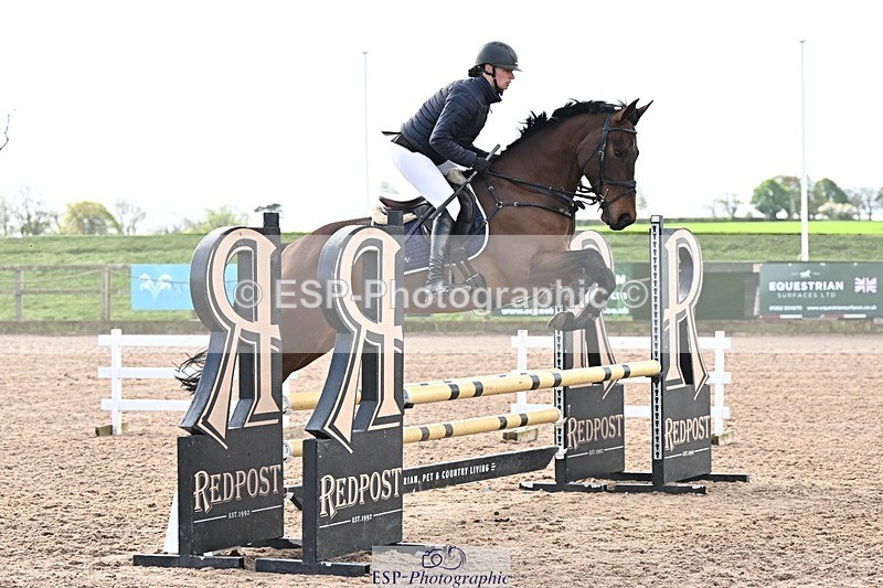 250416-101154-00237 - Cls 1 British Novice and 90cm