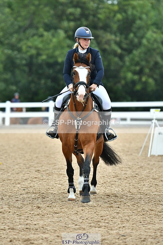 230730A-090008-08098 - Cls 31 British Novice & 90cm Open