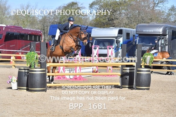 BPP_1681 - CLASS 18 SUN Senior Newcomers/ 1.10m Open