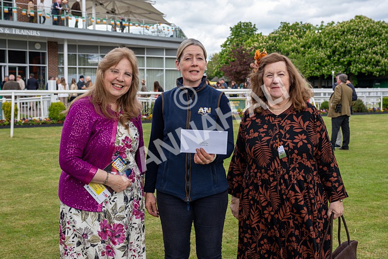 160526-Race 2-Kodi Bear Light-3466 - Race 2 2.23pm Marion Gibson Brown Memorial - Irish EBF Restricted Maiden Fillies' Stakes (Div II)