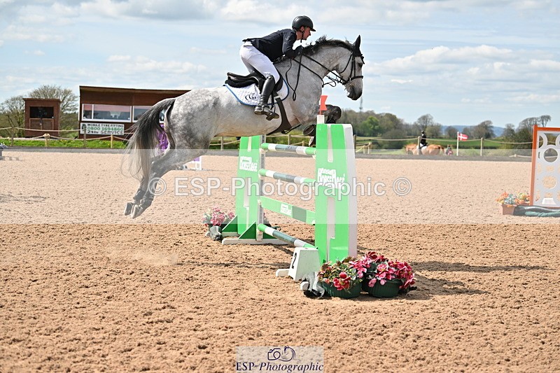 240418A-141428-04285 - Cls 9, 2 Star Big Tour 1.40m