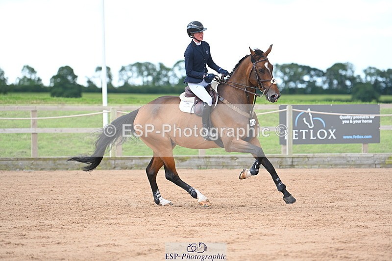 230721A-111524-05599 - Cls 6, 2 Star Medium 1.35m