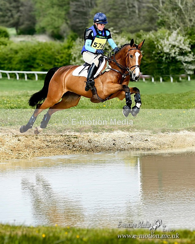 250417 HT-10a - Equestrian