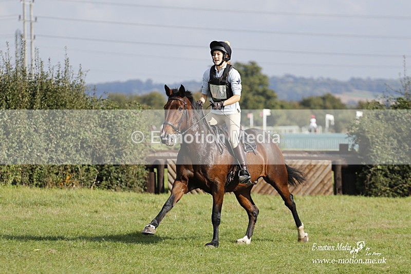  WWHT 171021 3155 - Intermediate (0.90m)  17/10/21