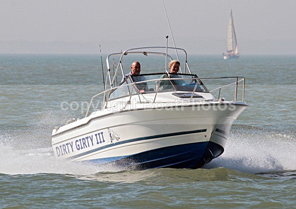 110929 DIRTY GIRTY IMG_9068 - Motorboats - Open