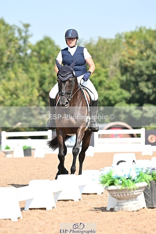 250816-115122-04090 - 109-Amber.Da.SilvaToners.Lady.Florentine