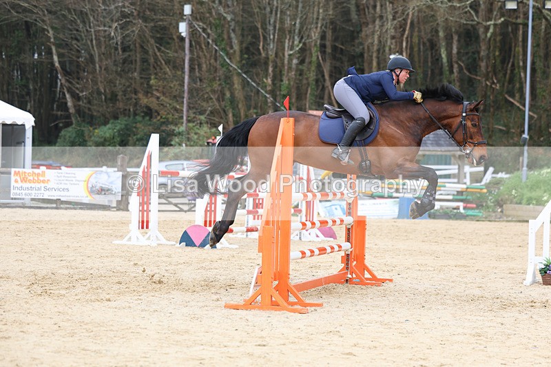 3E7A7655 - Class 8: Senior Newcomers/1.10m open