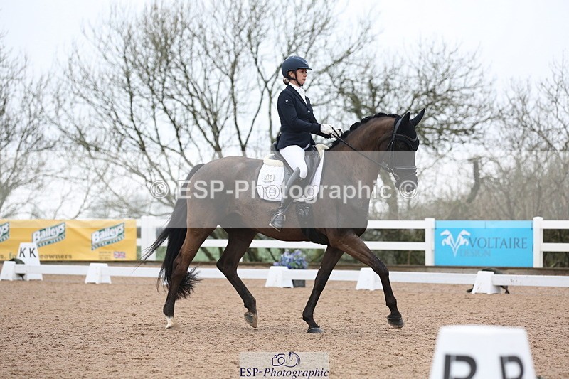 240217A-113817-01826 - 275-Lucy.Pye-La.Vida.loca