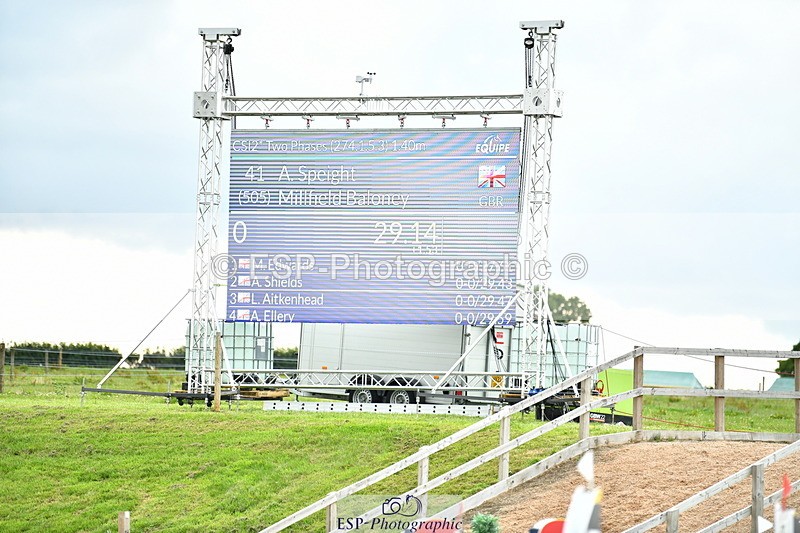 230720A-160139-04138 - Cls 9, 2 Star Big 1.40m Start to break