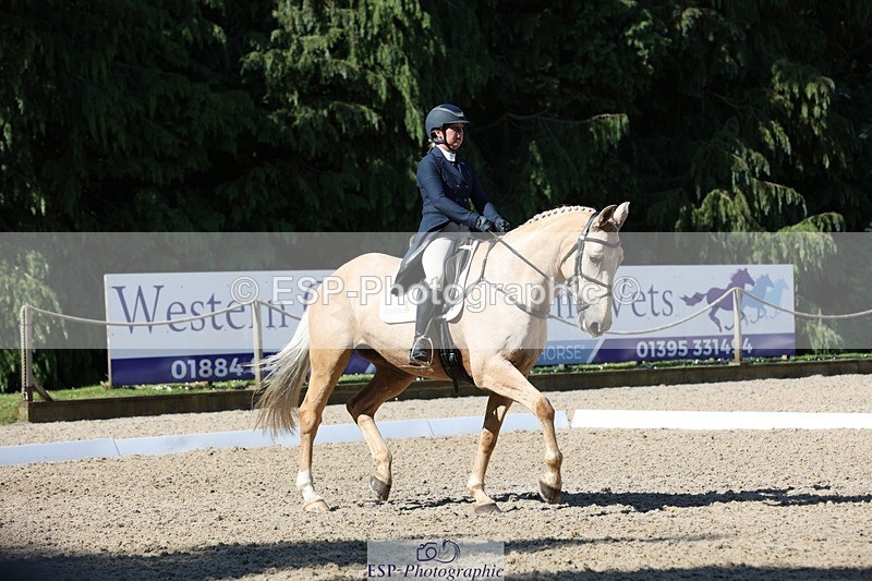 230526-093819-05118 - 356-THE_DUMB_BLONDE-Kat_Raybould-WEDTrotUp+DR