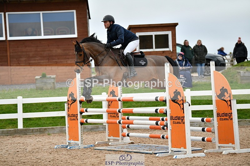 240112A-135445-01020 - Cls 6 Foxhunter and 1.20m Open