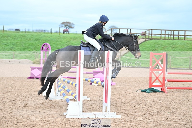 231203A-111202-00756 - Cls 16+17 Club and Schools 80cm