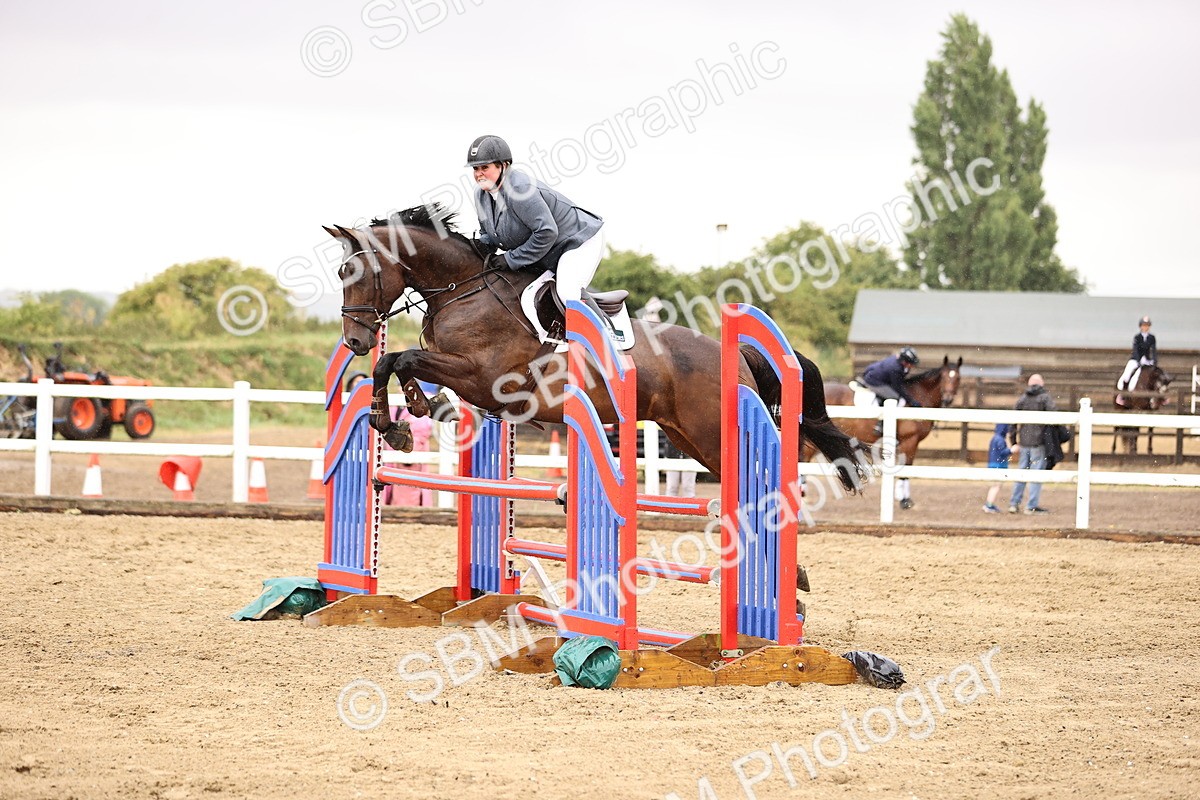 SBM_025128 - Class 9 - Senior British Novice - 90cm