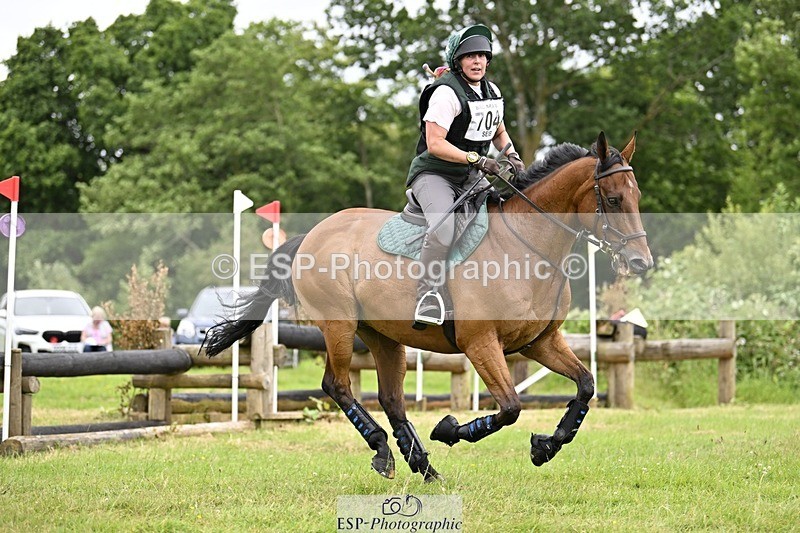 240630-152721-02689 - 704-Juliette_Huckstep-Olly_Murs