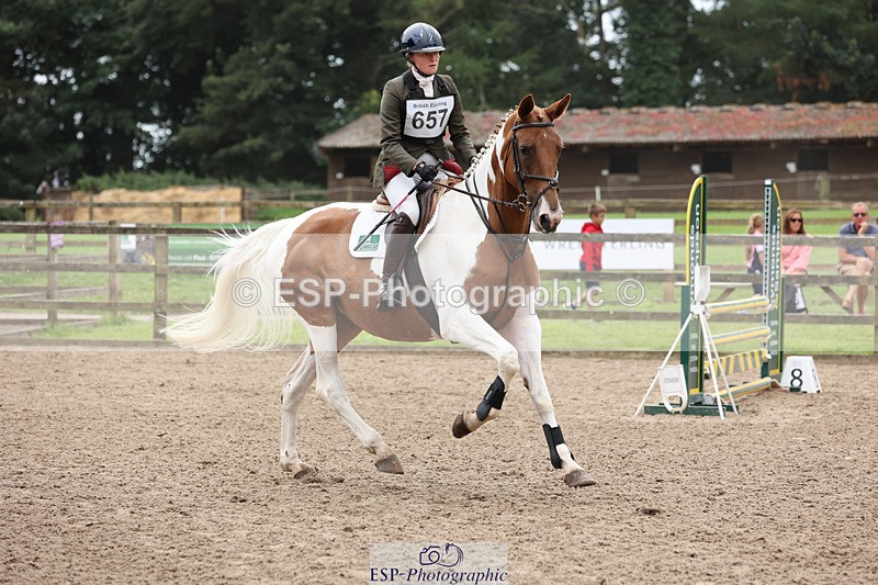 240804-143056-15919 - 657-Althea_Bleekman-SHOVERN_ON_ICE