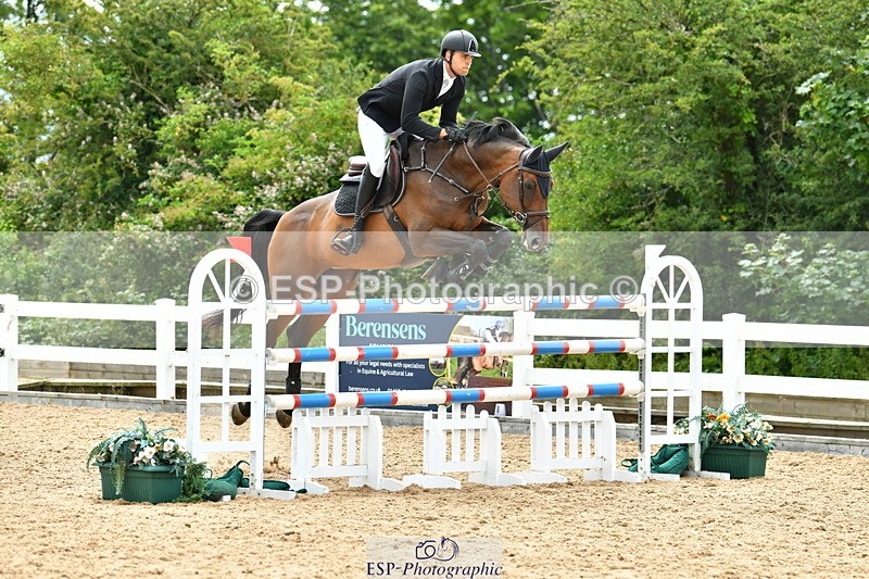 230721A-144537-07080 - Cls 22, 1 Star Gold 1.30m