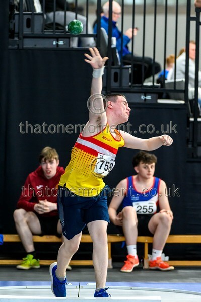 SeniorInd25-924838 - Field Male