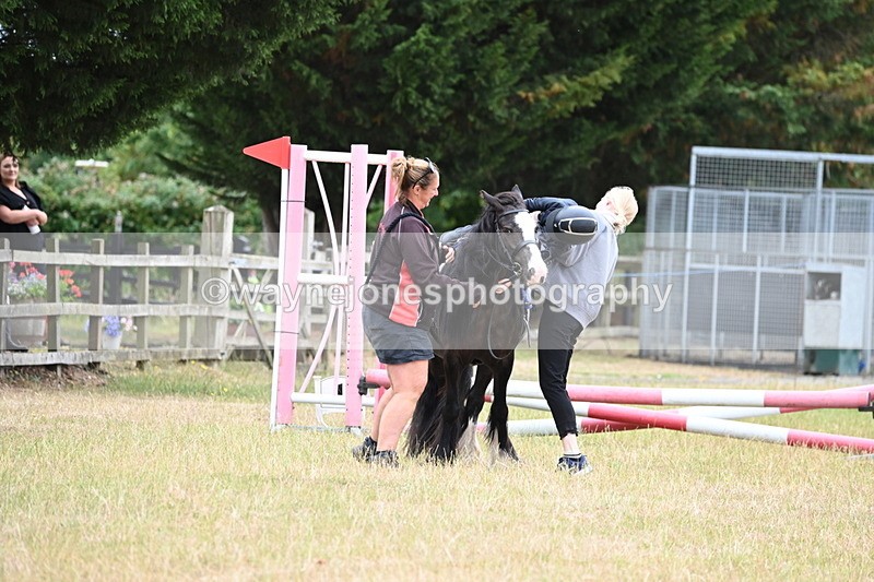 WJ6_9518 - Class 12 Minimus Jumping 45cm