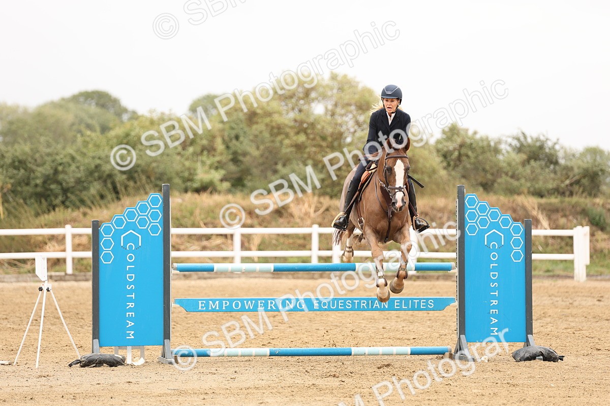 SBM_024029 - Class 6 - Senior Newcomers 1.10m