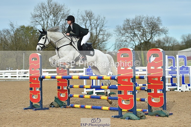 231111A-132106-02112 - Cls 12 Newcomers & 1.10m Open