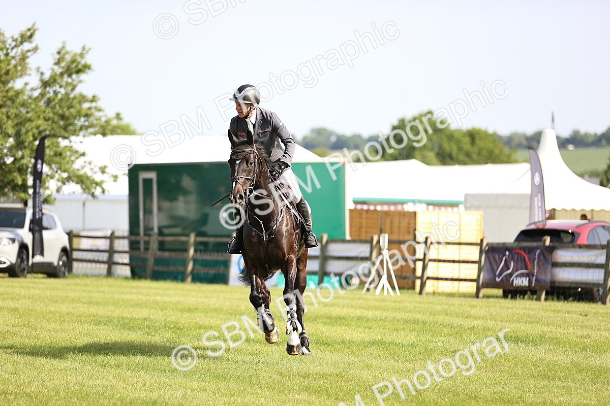 SBM_01455 - Class 200 - Martin Grant Homes Welcome Stakes 1.25m Open