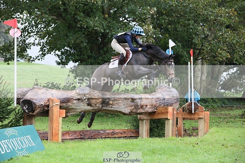 231021-102856-13978 - 629-DP.UK.DUN.SURPRISE-Isla.Kitson-SC+XC