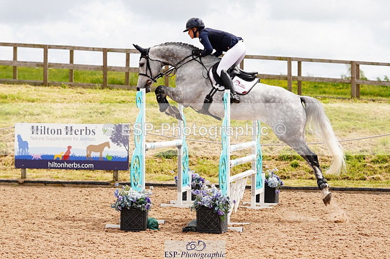 240526A-113510-07835 - Cls 26 Chard Equ 1.05m and 1.10m Grand Prix