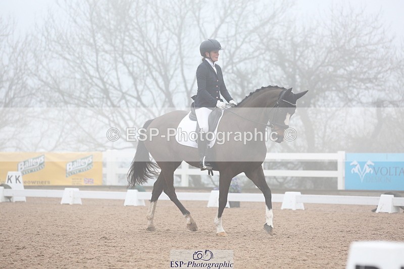 240217A-103857-01025 - 161-Katie.Warner-Active.Nuvalari