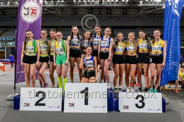 CEREL-816595 - Track Female Set Two