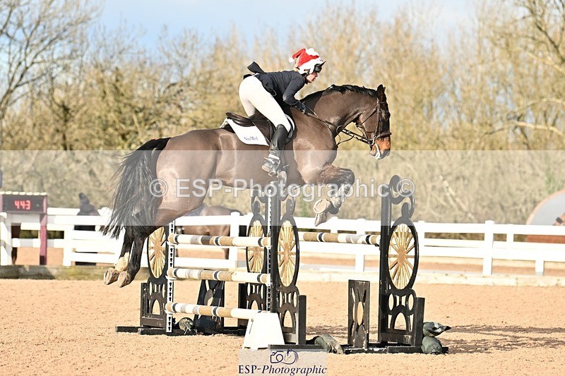 241208-131210-01713 - Cls 21 Newcomers and 1.10m Open