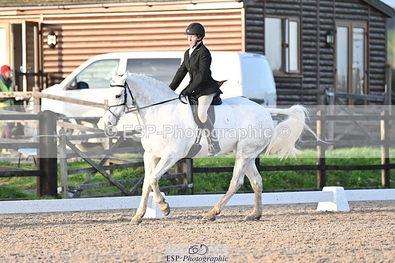 231105-154114-03096 - Cls 4 Novice 24 15.24 to 16.35 break