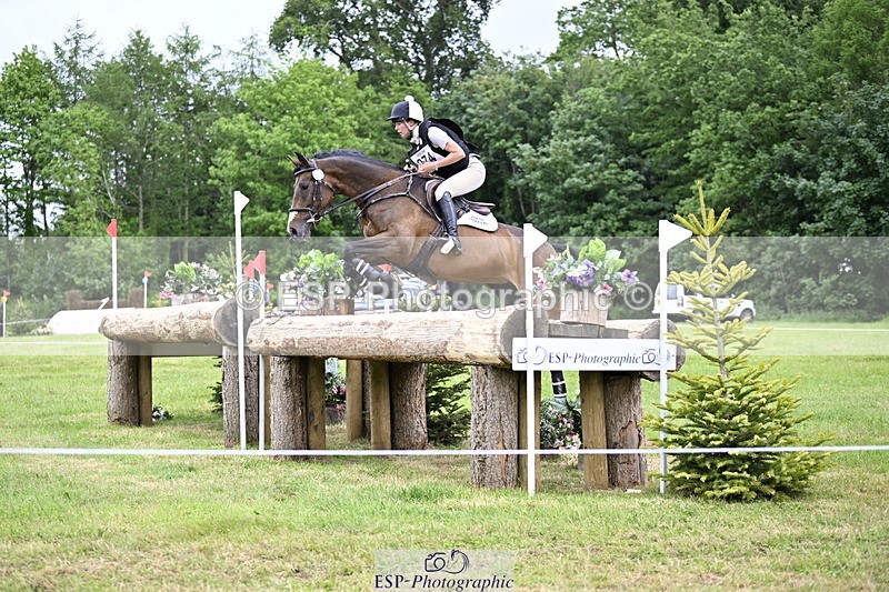 250524A-164954-14616 - C-274-Bizzy.Loffet-LONGBROOK.CHILLI.FLOWER