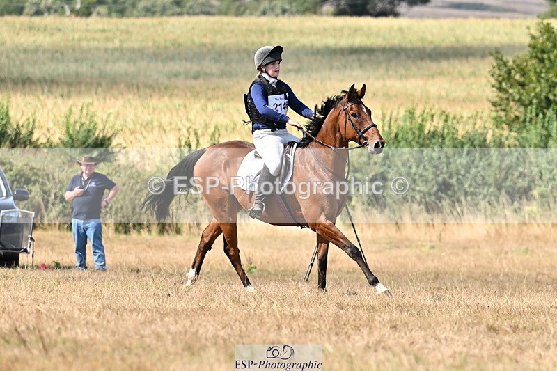 250824A-144012-38577 - 2146-Isobel.Sutherland-Zog