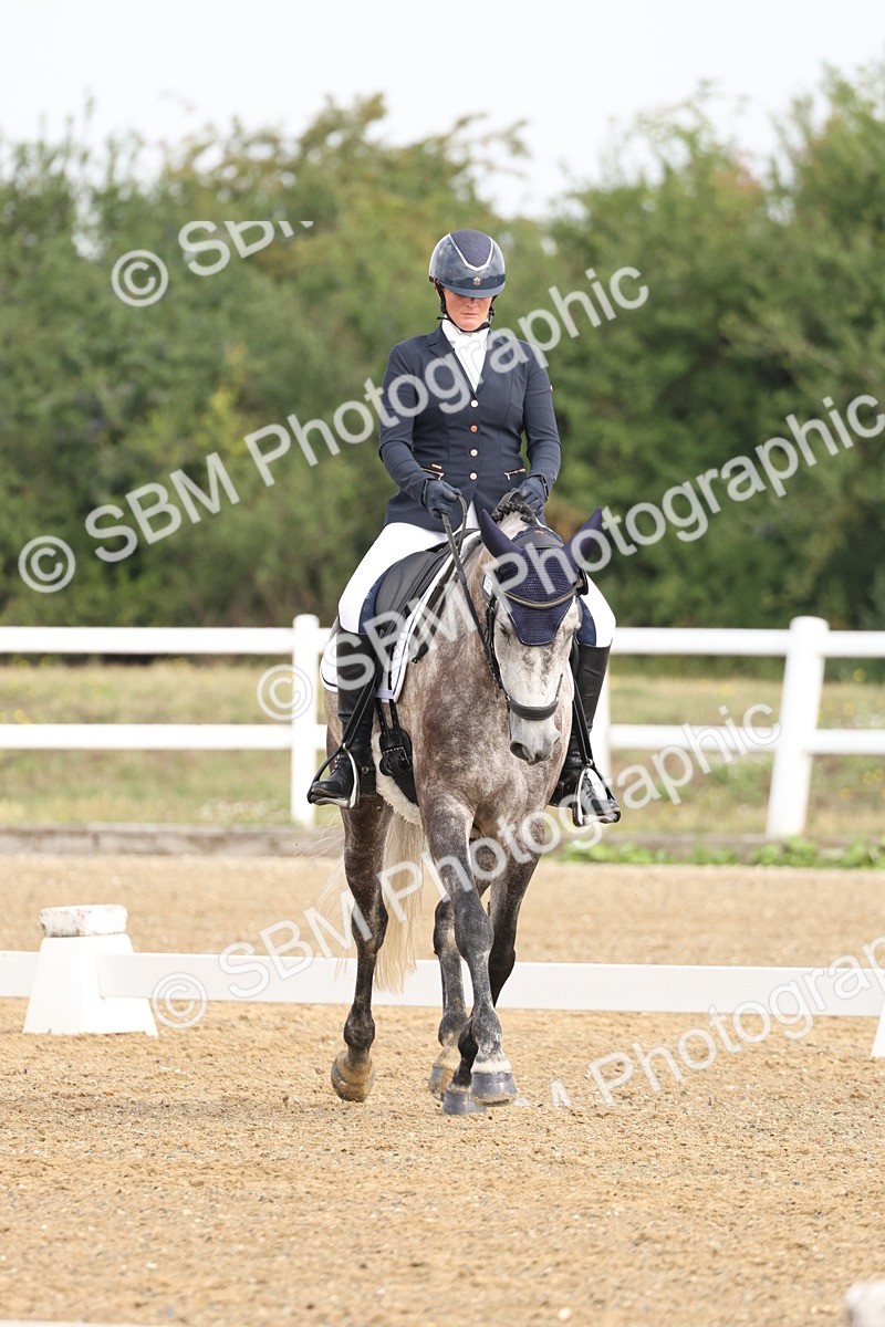 SBM_005525 - Class 6 - Novice 6 - 9.30-10.12