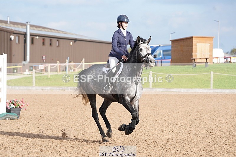 241005A-095900-04371 - SAT Cls 8 Snr British Novice & 90cm Open