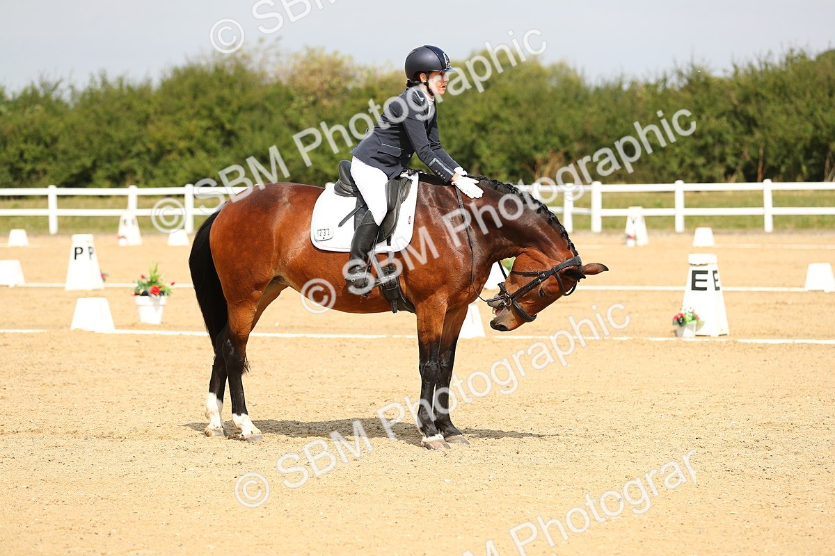 SBM_016484 - Class 13 - Novice 23 - 11.25-12.35