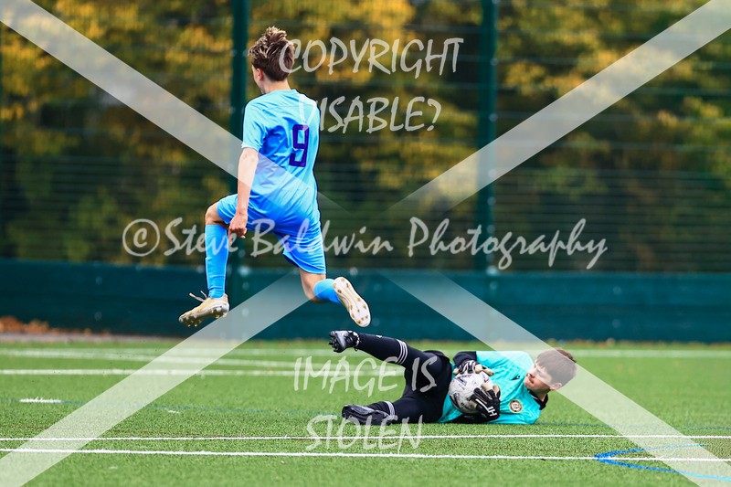 1DX31260 - 2025-10-12 FC Abbey Meads U15 Blue V Hungerford Town Juniors U15 Black