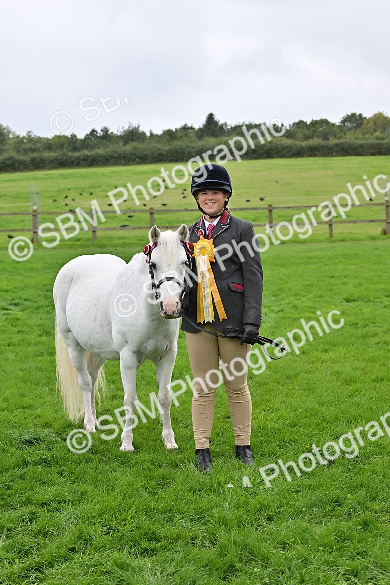 SBM_68648 - S42 - Junior Handler 9-12 Years