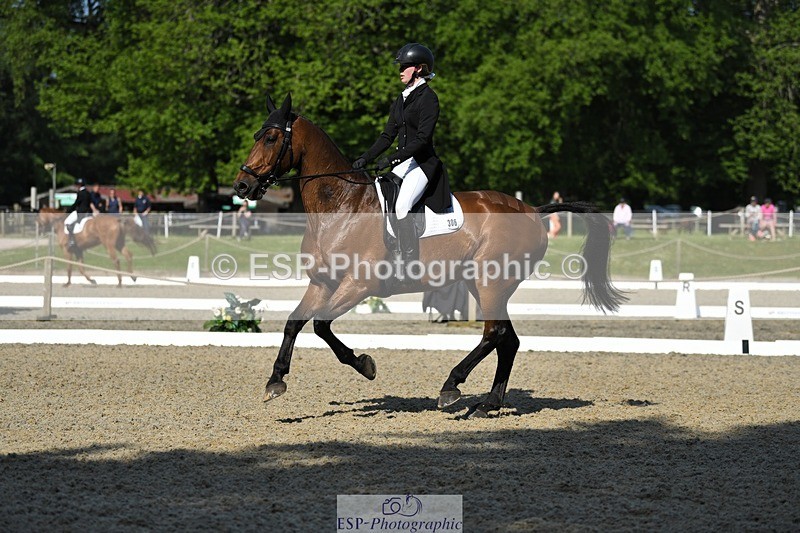 230525-093447-01624 - 306-JELSON-Lucy_Collecott-WEDTrotUp+DR