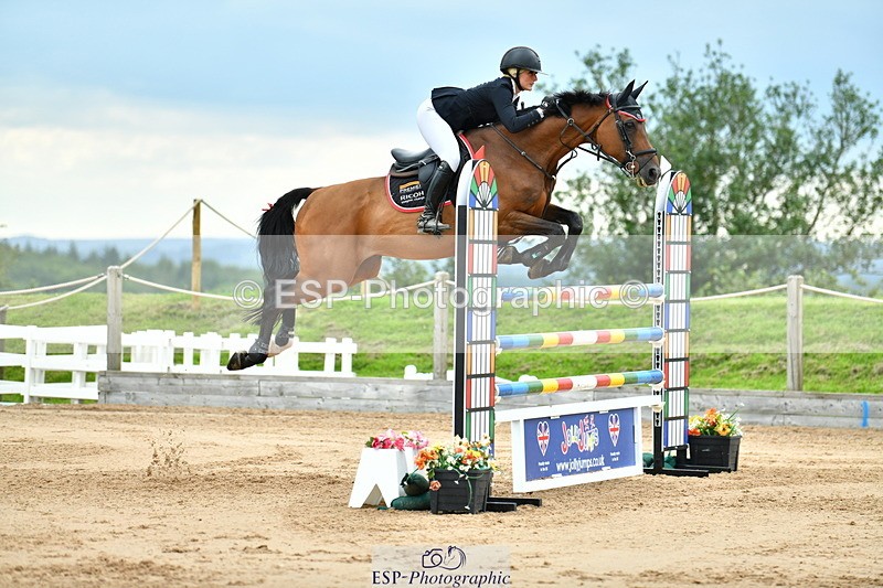 230720A-154223-03995 - Cls 9, 2 Star Big 1.40m Start to break