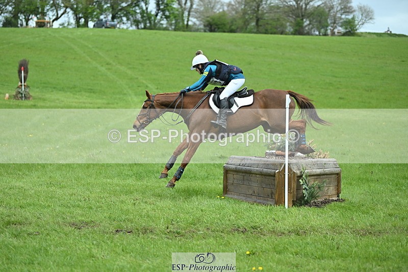 250419-143833-12006 - 713-Helen.Banbury-RED.OCTOBER