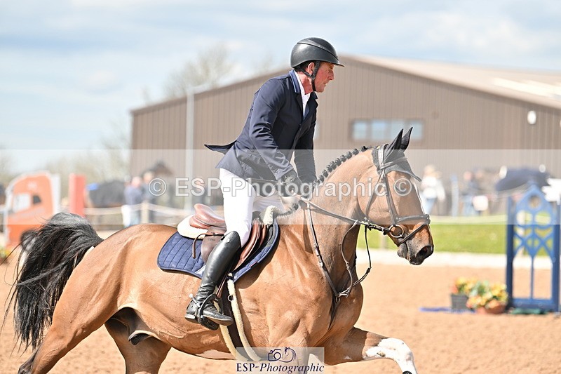 240418A-144144-04488 - Cls 9, 2 Star Big Tour 1.40m