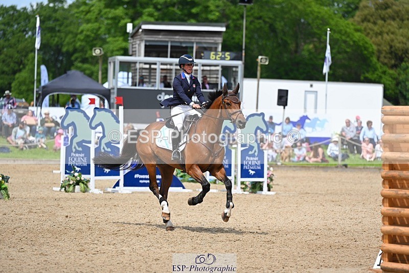 240525-142455-15698 - 446-SOMMERSBY-Jenny_Caras