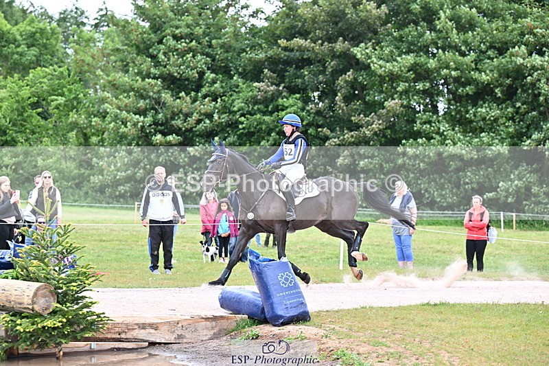 250525A-124749-16098 - D-452-Tiana.Coudray-COEUR.DE.L.ESPRIT.Z