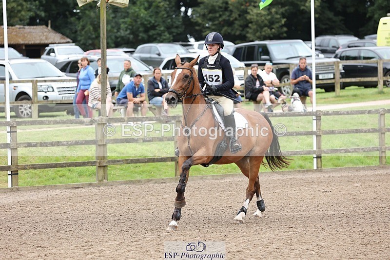 240803-122836-04949 - 152-Suzanne_Ross-FINDATIE_BRACKEN